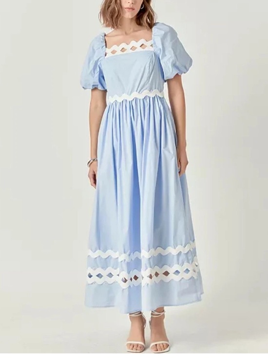 English Factory Dresses & Skirts - English Factory Women's Scallop-Trim Cotton Midi Dress S